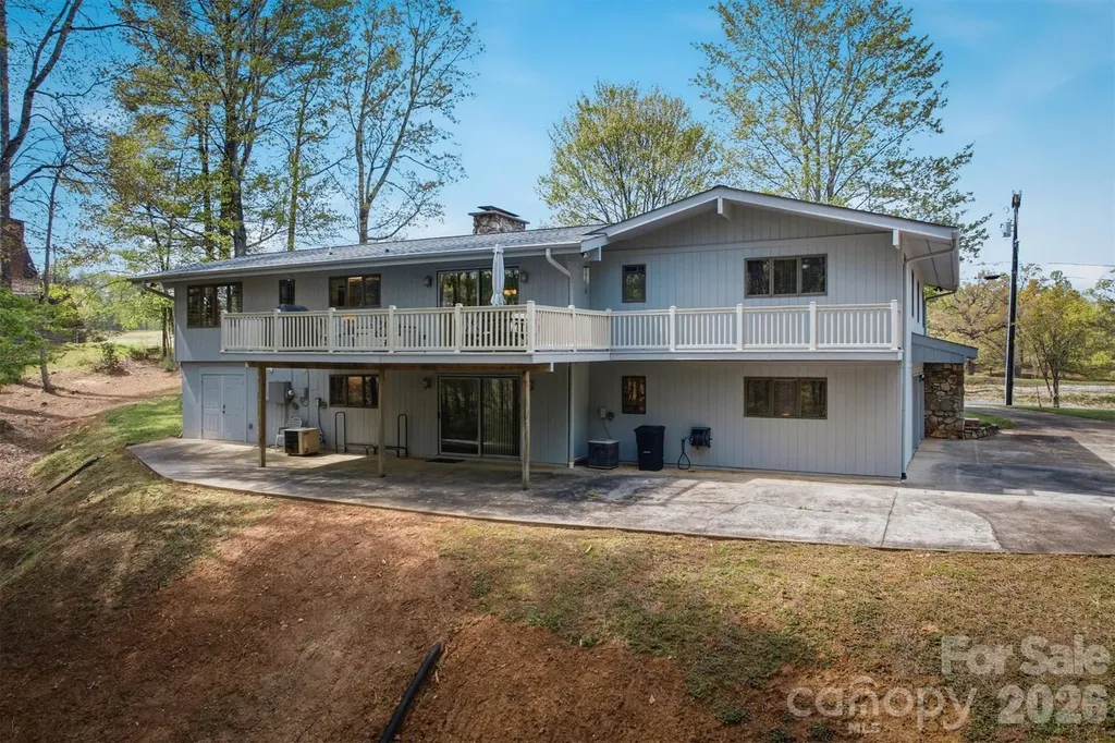 122 Lake Club Drive Nebo NC 28761