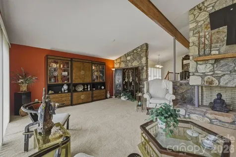 122 Lake Club Drive Nebo NC 28761