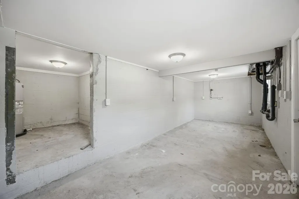 23 Flowe Street NW Concord NC 28027