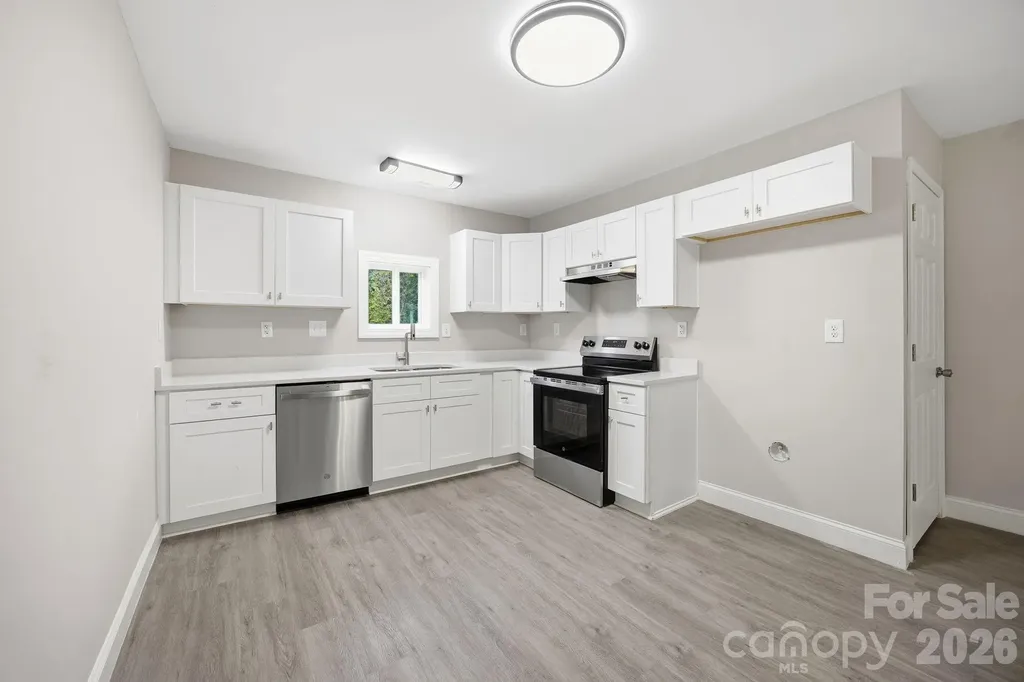 23 Flowe Street NW Concord NC 28027