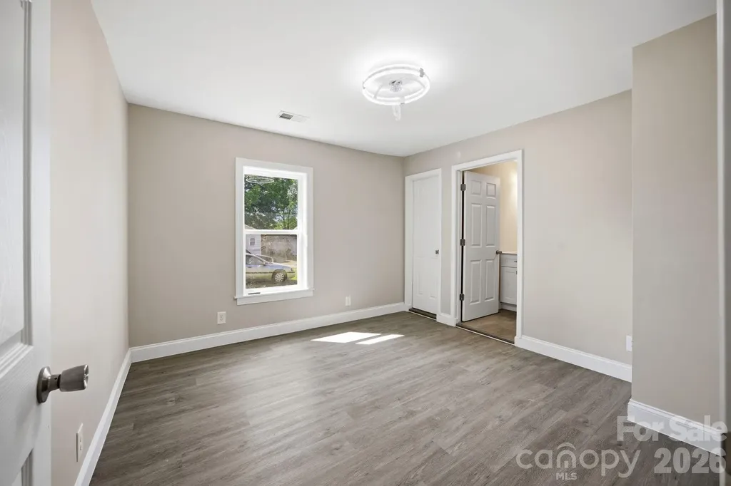 23 Flowe Street NW Concord NC 28027