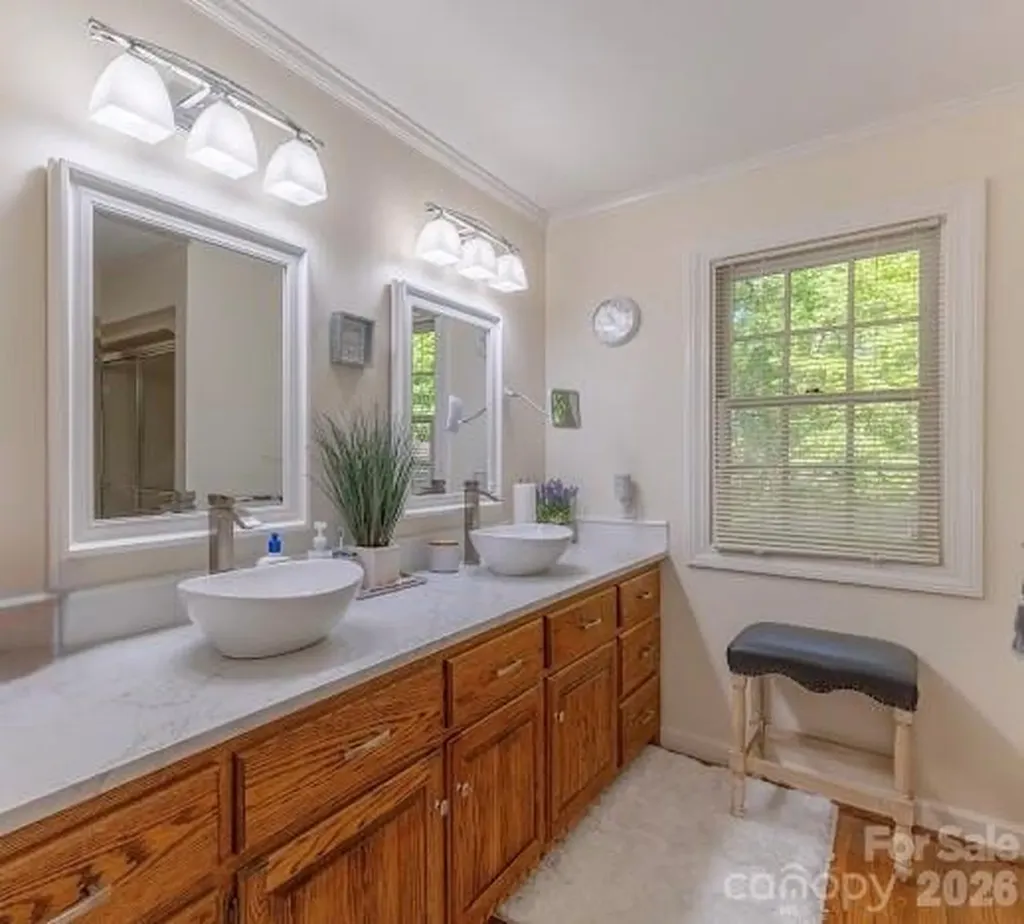 819 Chesterfield Circle SW Lenoir NC 28645