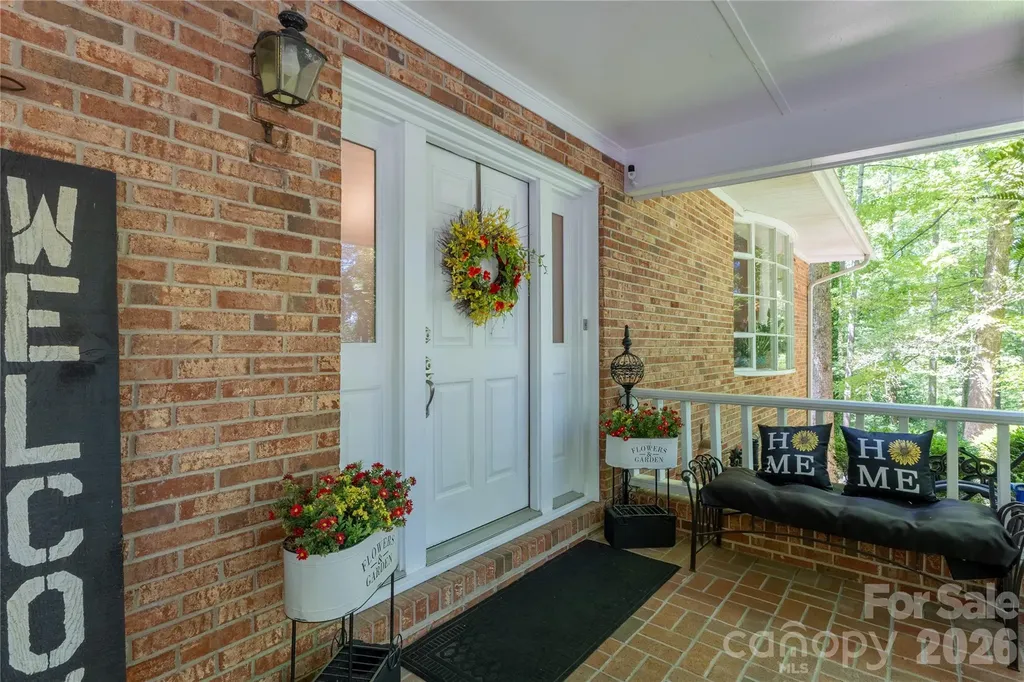 819 Chesterfield Circle SW Lenoir NC 28645