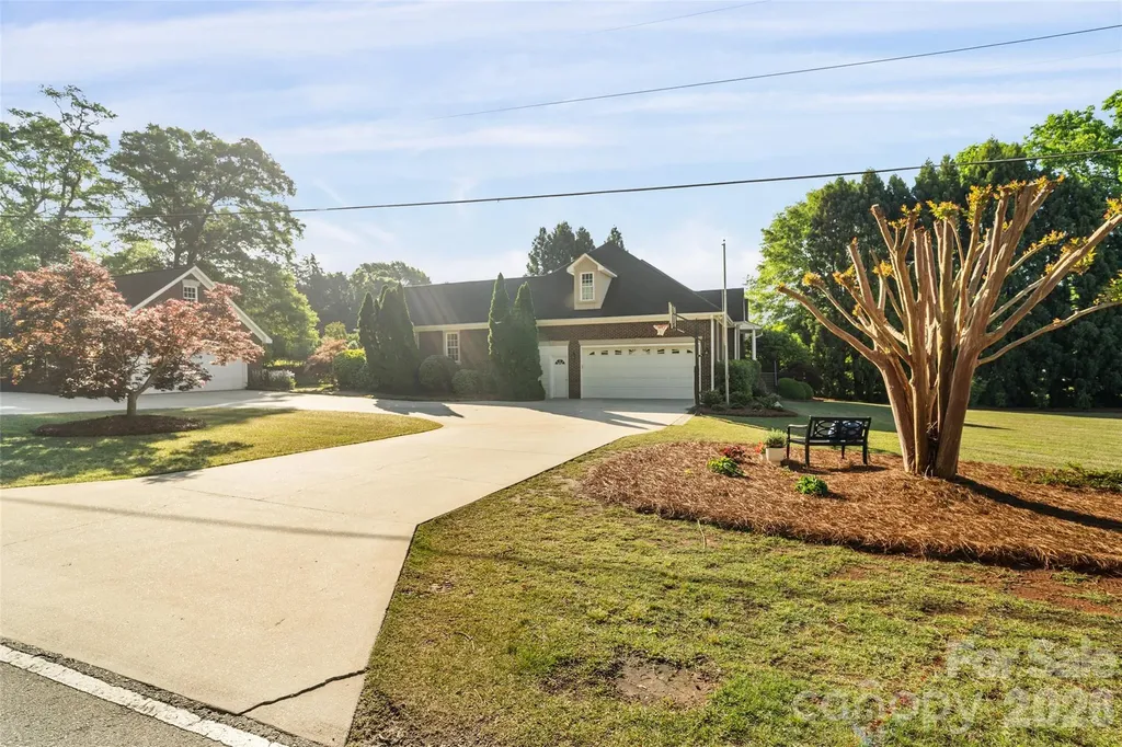 1701 South Point Road Belmont NC 28012