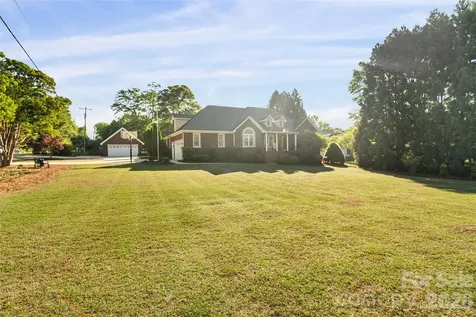 1701 South Point Road Belmont NC 28012