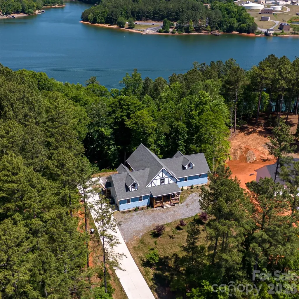 2371 W Paradise Harbor Drive Connelly Springs NC 28612