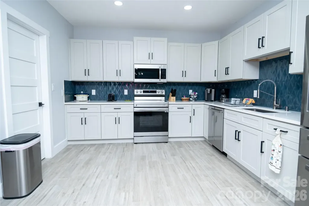 2371 W Paradise Harbor Drive Connelly Springs NC 28612