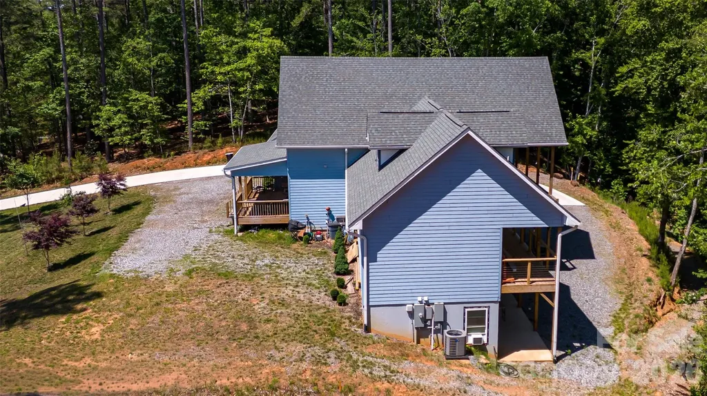 2371 W Paradise Harbor Drive Connelly Springs NC 28612