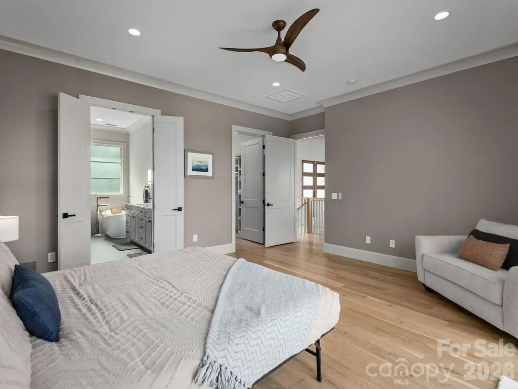 642 Altamont View Asheville NC 28804