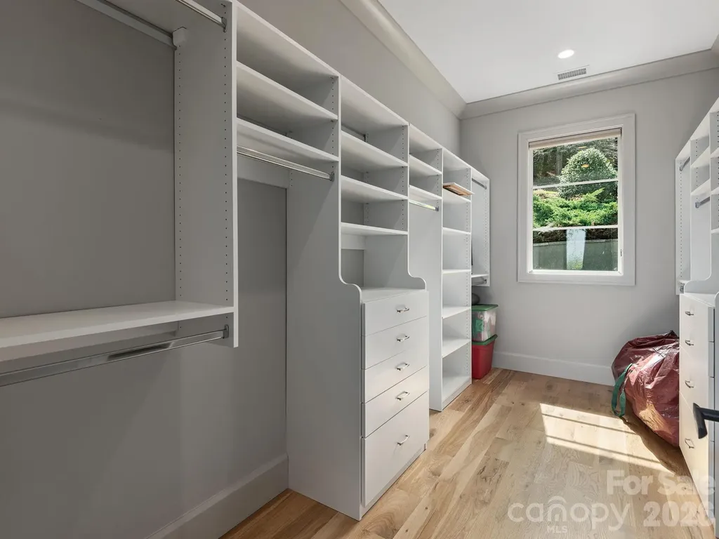 642 Altamont View Asheville NC 28804