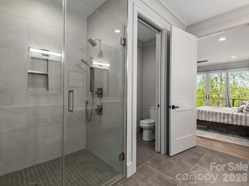 642 Altamont View Asheville NC 28804