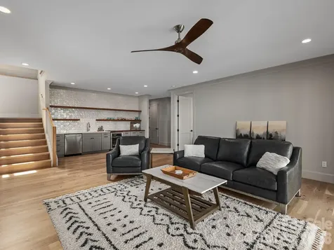 642 Altamont View Asheville NC 28804