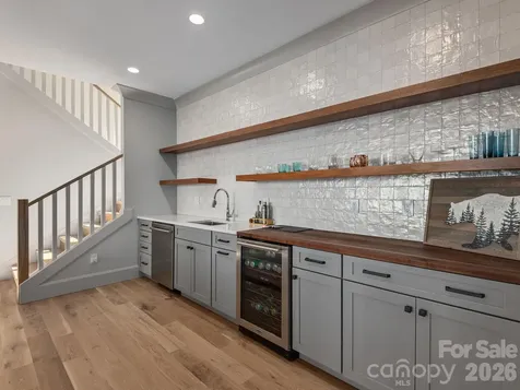 642 Altamont View Asheville NC 28804