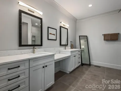 642 Altamont View Asheville NC 28804