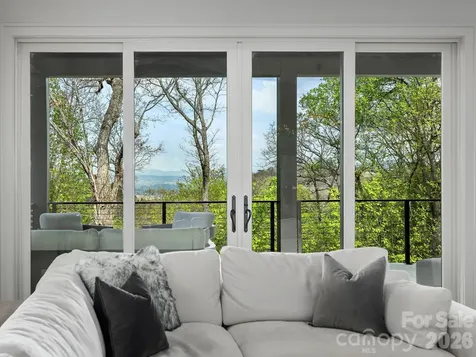 642 Altamont View Asheville NC 28804