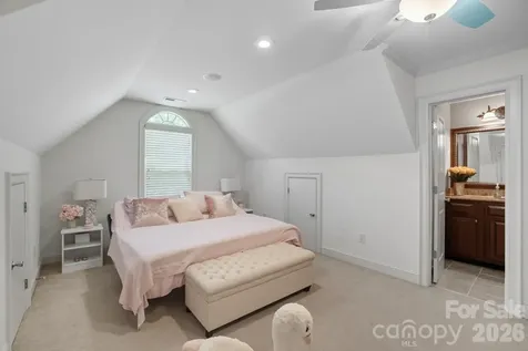 1209 Mossbank Place Gastonia NC 28056