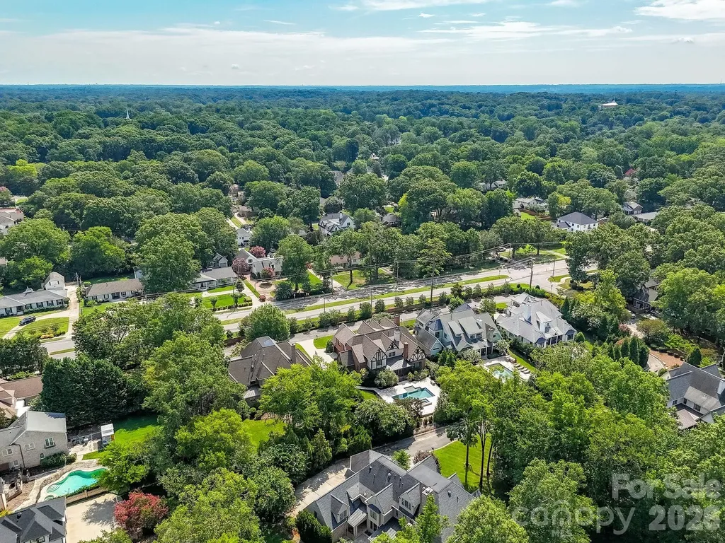 808 Huntington Park Drive Charlotte NC 28211