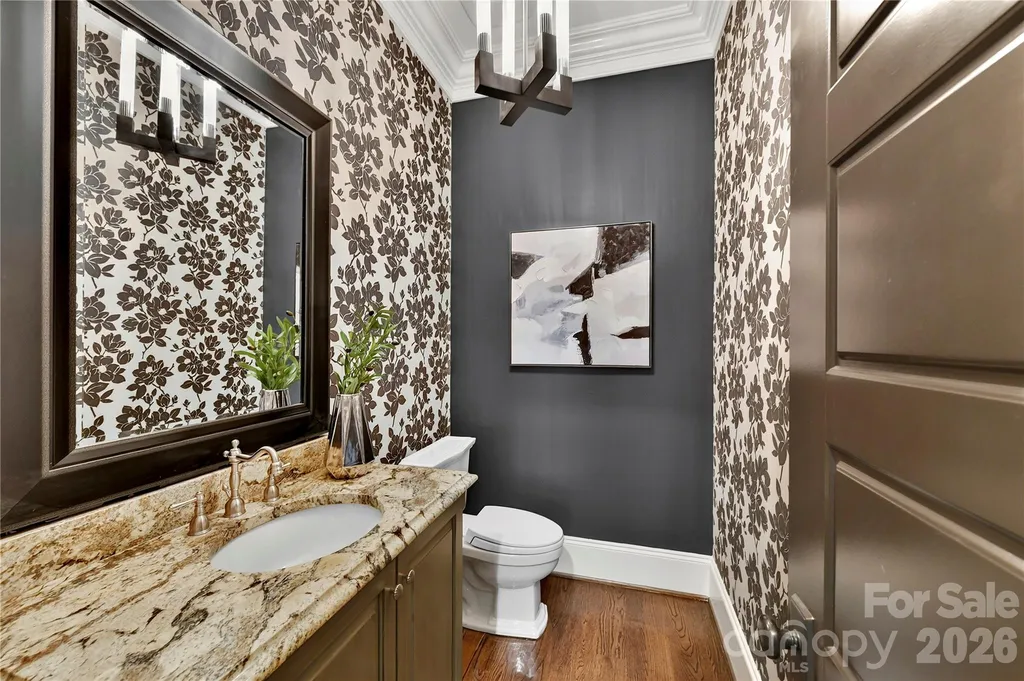 808 Huntington Park Drive Charlotte NC 28211