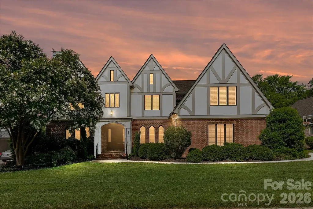 808 Huntington Park Drive Charlotte NC 28211