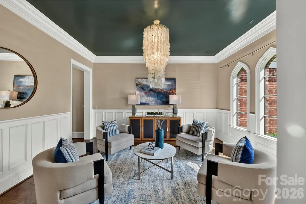 808 Huntington Park Drive Charlotte NC 28211
