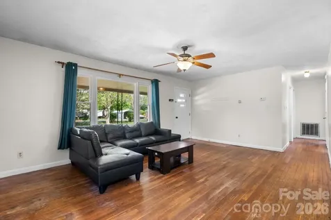 2525 Old Trenton Place Lenoir NC 28645