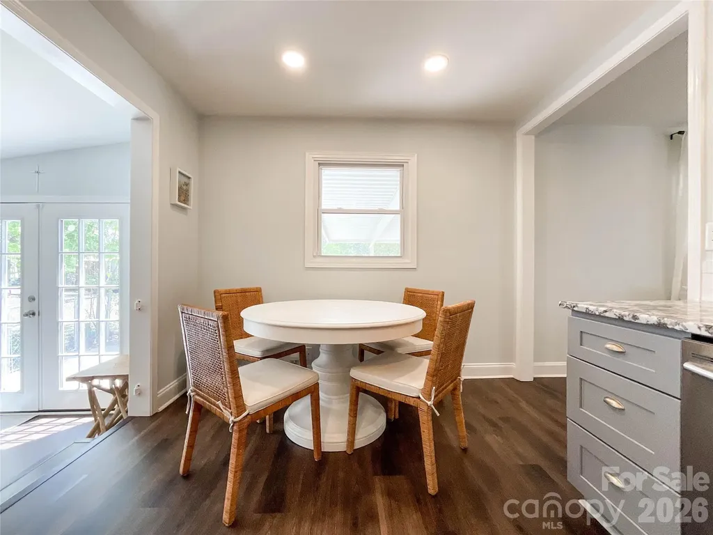 3827 Topsfield Road Charlotte NC 28211