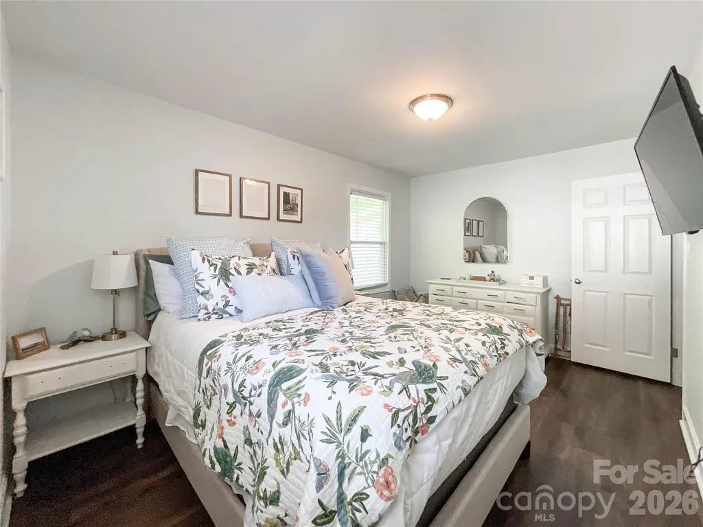 3827 Topsfield Road Charlotte NC 28211