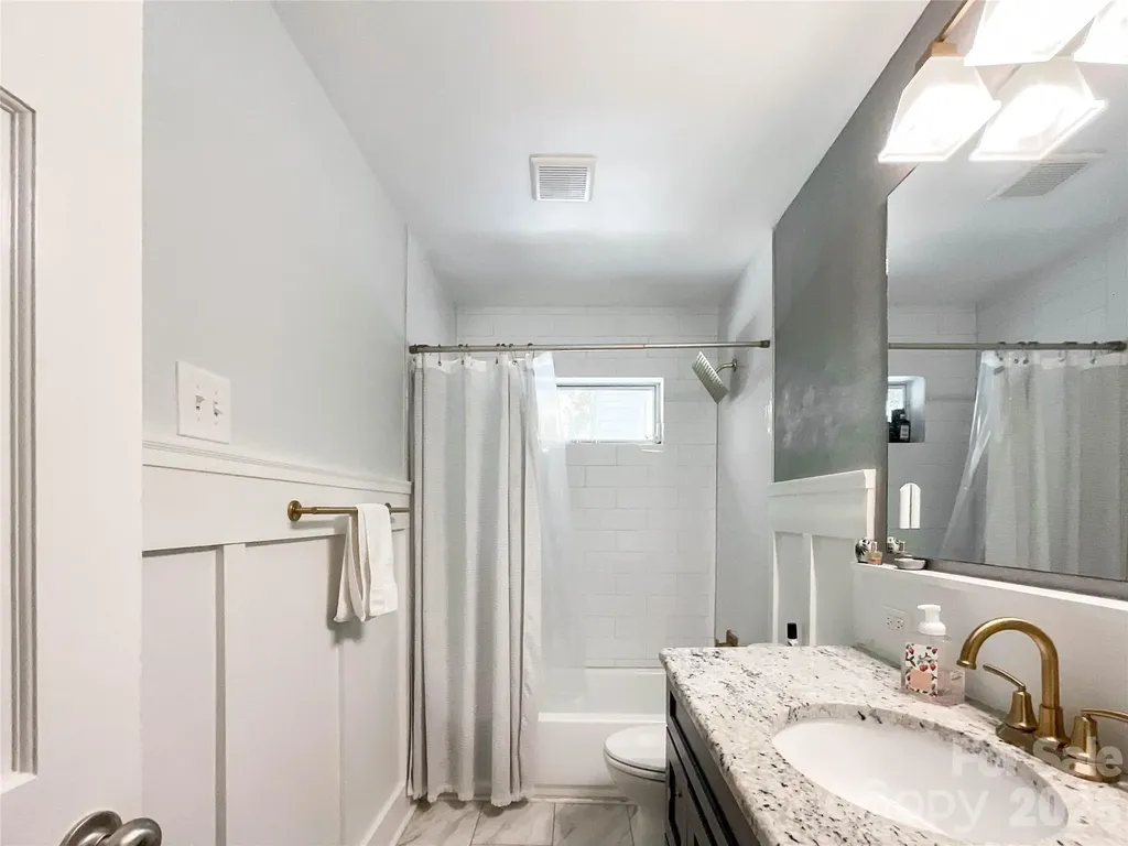 3827 Topsfield Road Charlotte NC 28211