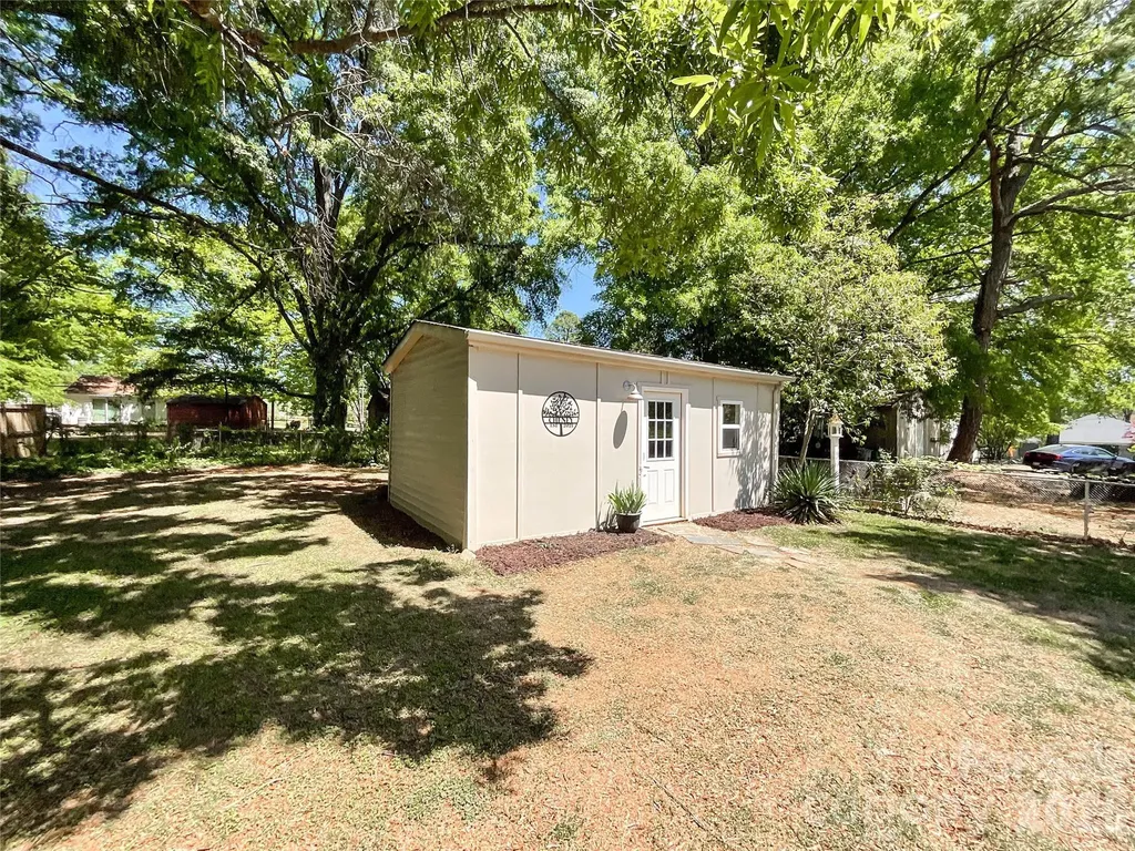 3827 Topsfield Road Charlotte NC 28211