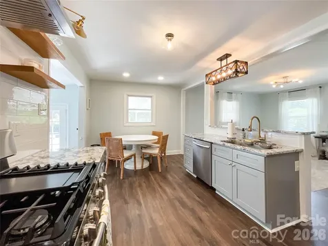 3827 Topsfield Road Charlotte NC 28211