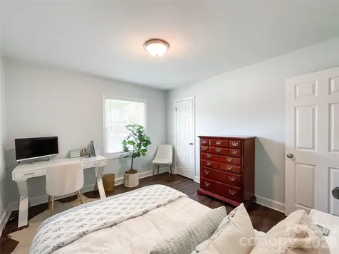 3827 Topsfield Road Charlotte NC 28211
