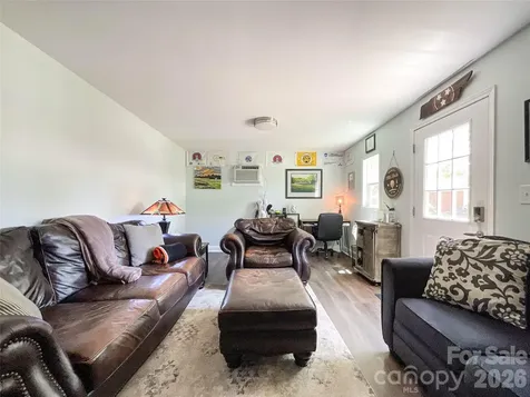 3827 Topsfield Road Charlotte NC 28211