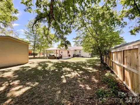 3827 Topsfield Road Charlotte NC 28211