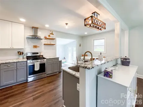 3827 Topsfield Road Charlotte NC 28211