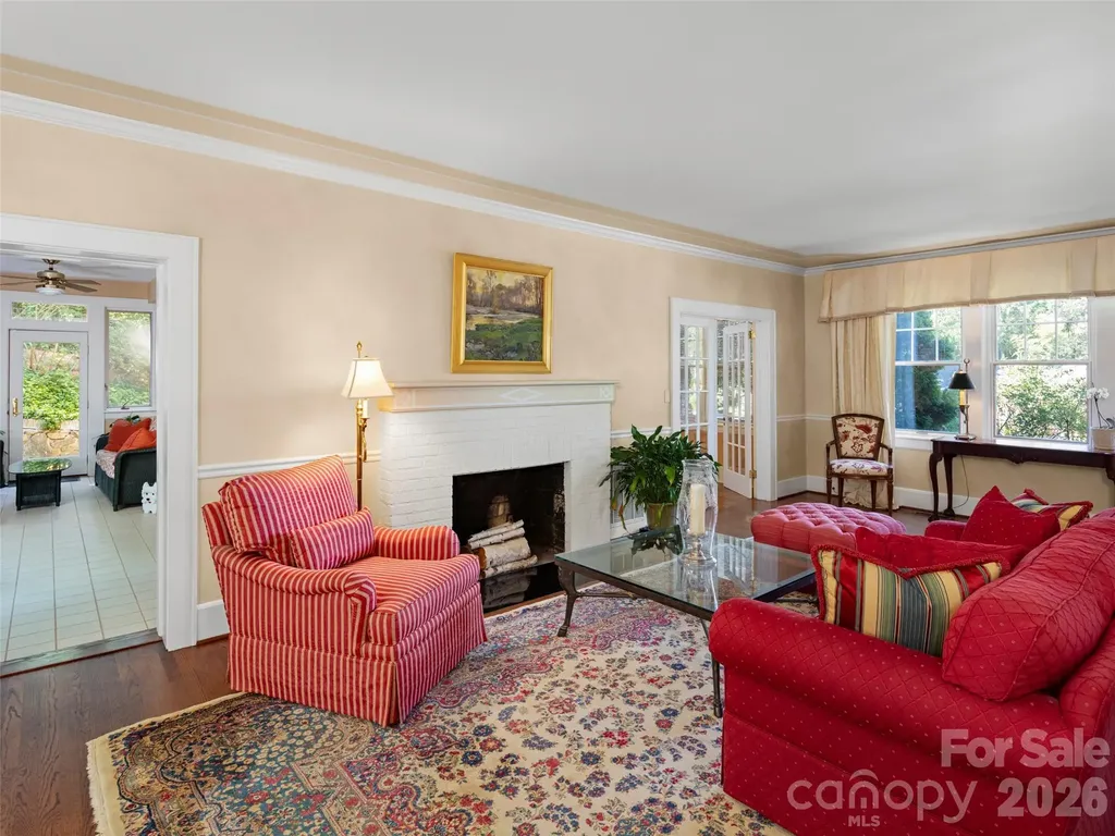 19 Blackwood Road Asheville NC 28804