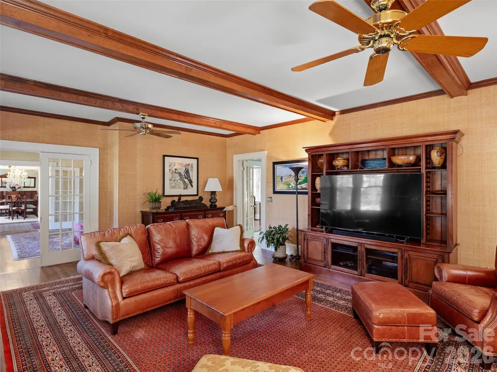 19 Blackwood Road Asheville NC 28804