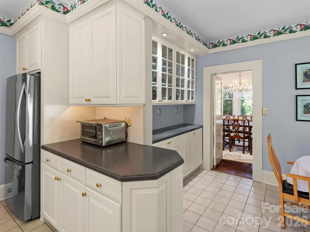 19 Blackwood Road Asheville NC 28804