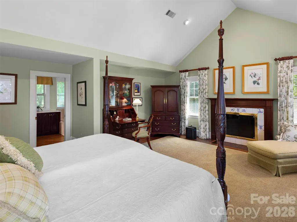 19 Blackwood Road Asheville NC 28804