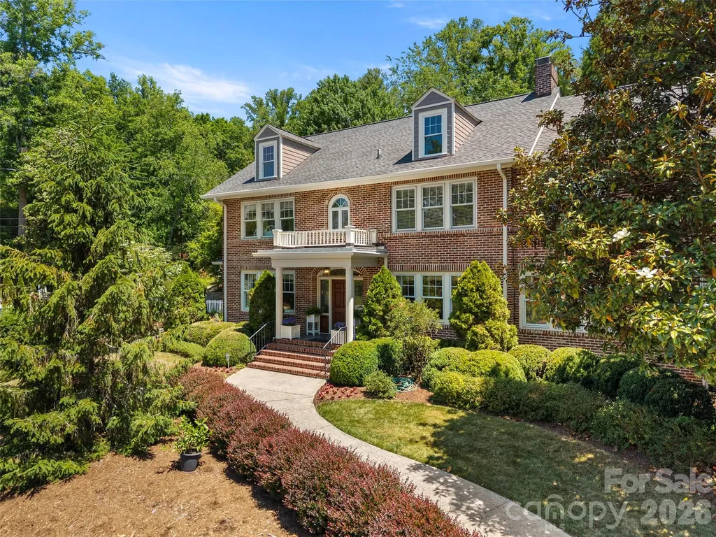 19 Blackwood Road Asheville NC 28804