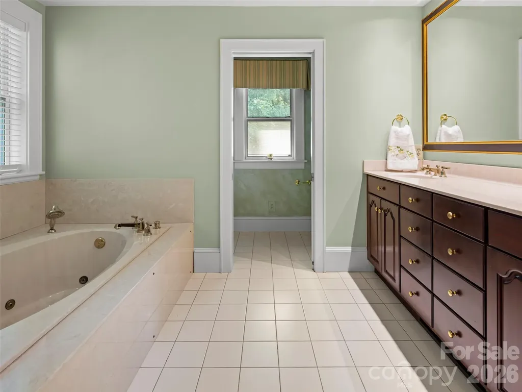 19 Blackwood Road Asheville NC 28804