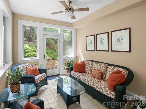 19 Blackwood Road Asheville NC 28804