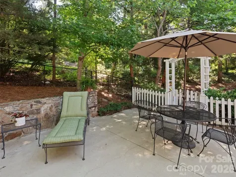 19 Blackwood Road Asheville NC 28804