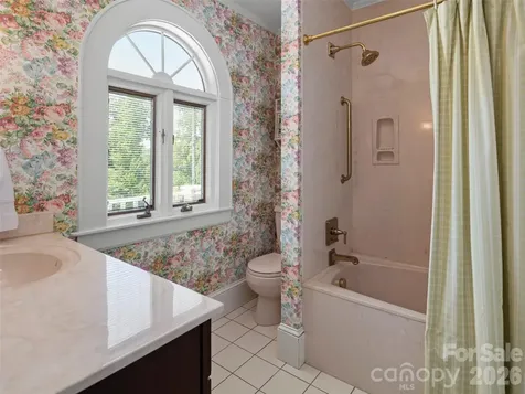 19 Blackwood Road Asheville NC 28804