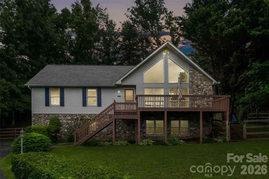 15 Tiffany Lane Asheville NC 28804