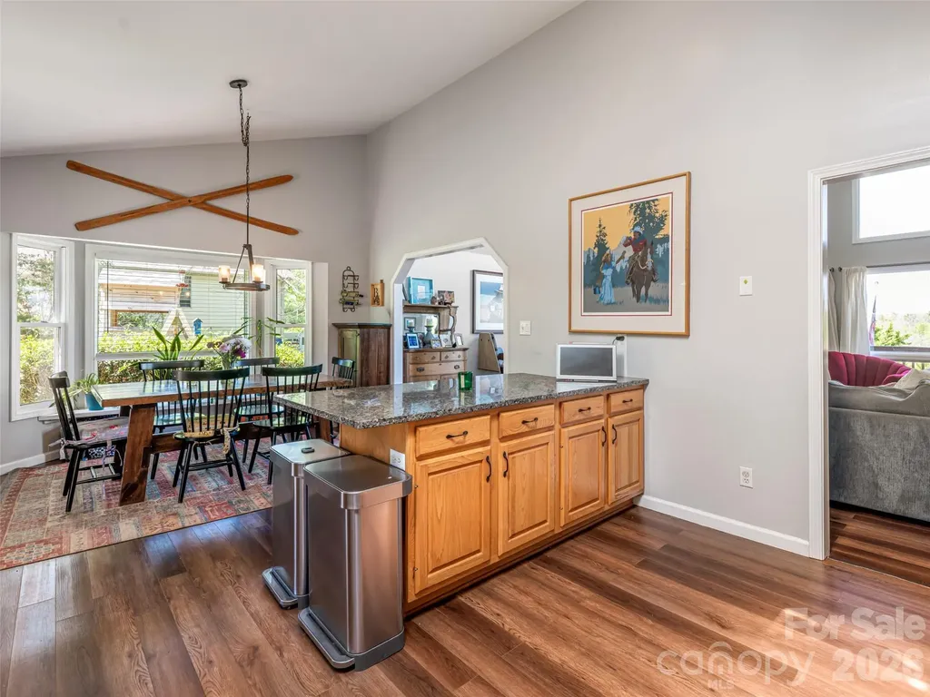 15 Tiffany Lane Asheville NC 28804