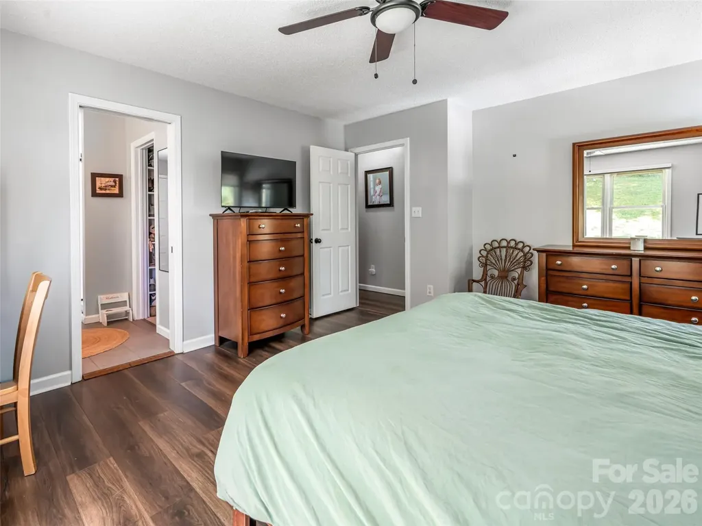 15 Tiffany Lane Asheville NC 28804