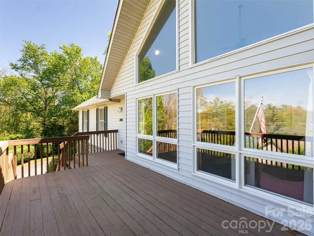15 Tiffany Lane Asheville NC 28804