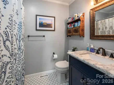 15 Tiffany Lane Asheville NC 28804