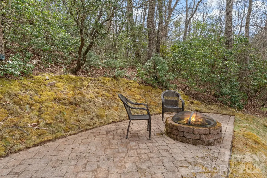 117 Deelani Trail Fleetwood NC 28626