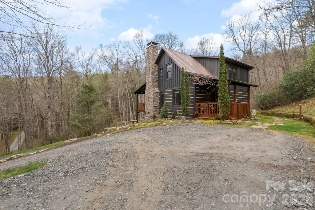 117 Deelani Trail Fleetwood NC 28626